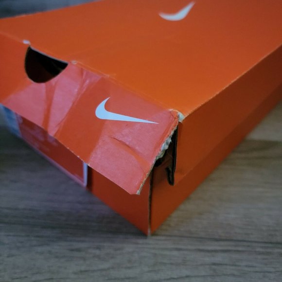 Nike Womens Cheer Shoes Scorpion 5 White Bubble Laces Back Tab Flexible Stunting - Picture 9 of 10